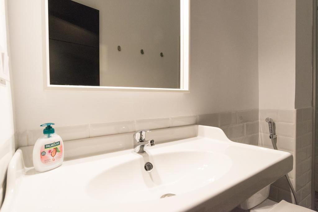 Historical Center Ollerias Apartment Malaga Ngoại thất bức ảnh
